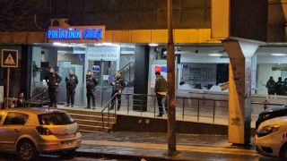Esenyurtta hamile kadın doğum esnasında hayatını kaybetti, yakınları hastaneyi bastı