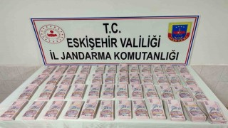 Eskişehirde 1 milyon 940 bin TL sahte parayla 22 adet büyükbaş satın alan şüpheliler yakalandı