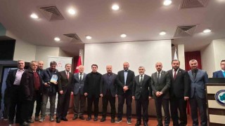 Eskişehirde Kayıp Coğrafya Doğu Türkistan konferansı düzenlendi