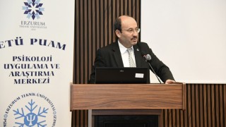ETÜde Dünya Otizm Farkındalık Günü kapsamında konferans düzenlendi