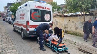 Evin bahçesinde düşen yaşlı kadın için ekipler seferber oldu