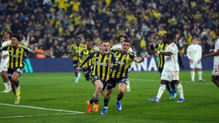 Fenerbahçe, lider Galatasaray ile puan farkını 1e indirdi