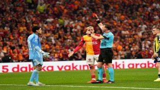 Fenerbahçede 4 futbolcu cezalı duruma düştü