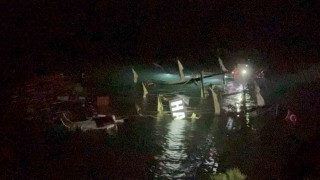 Fethiye'de kayalıklara çarparak batan teknedeki 6 kişi kurtarıldı, 1 kişi kayıp