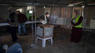 Filistinliler yerel seçim için sandık başında