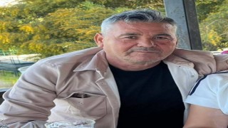 Finikede elektrik direğine çarpan motosikletli hayatını kaybetti