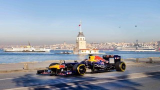 Formula 1 heyecanı 5 yıl sonra İstanbul sokaklarına taşındı