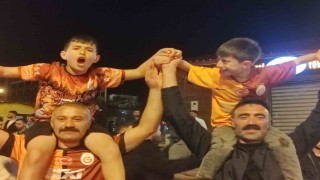 Galatasarayın Fenerbahçe galibiyeti sonrası Ardahanda büyük coşku