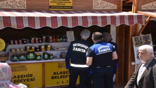 Gastronomi panayırında denetim