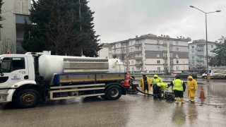 Gaziantep Büyükşehir yağışa karşı sahada