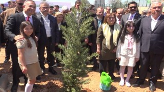 Gaziantepte 23 Nisanda fidanlar toprakla buluşturuldu