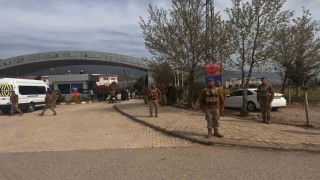 Gaziantepte Huzurlu Okul Önleri uygulaması: 78 aranan şahıs yakalandı