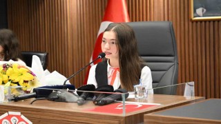Gaziosmanpaşada 23 Nisan Çocuk Meclisiden dünyaya barış mesajı