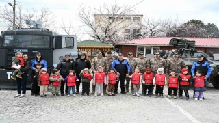 Geleceğin teminatı çocuklar polislik mesleğini tanıdı
