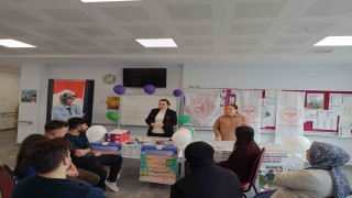 Gördes Huzurevinde hem sağlık taraması hem moral etkinliği