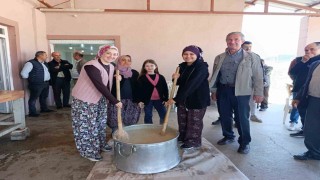 Gördes Tepeköyde asırlık hayır geleneği binleri buluşturdu