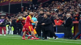 Günay Güvenç ve Ahmed Kutucu ıslıklandı