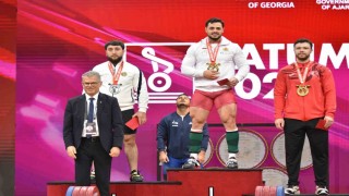 Hakan Şükrü Kurnaz, koparmada bronz kazandı