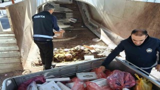 Hakkaride tarihi geçmiş gıdalar imha edildi