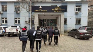 Hakkâride aranan 12 şahıs yakalandı