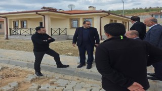 Harmanlı Beldesinde kalıcı konutlar ve cami inşaatı incelendi