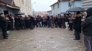 Hisarcıktan 21 kişilik umre kafilesi dualarla uğurlandı