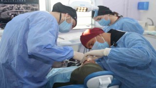 Iğdır Üniversitesinde bir ilk: Ağız ve Diş Sağlığı Hastanesinde implant tedavisi başladı