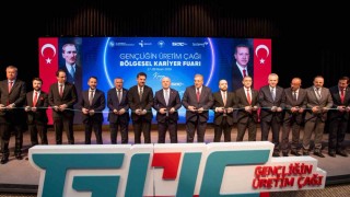 İKAF26 ‘Gençliğin Üretim Çağı temasıyla kapılarını açtı