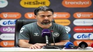 İlhan Palut: Aldığımız 1 puan bizim için kazanç, Samsunspor daha iyi oynadı