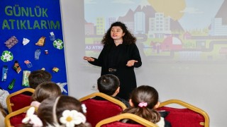 İlkokul öğrencileri geri dönüşümü yerinde öğrendi