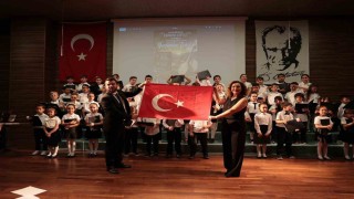 İncirliovada minik seslerden türkü şöleni