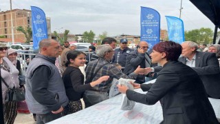 İncirliovada vatandaşlara ücretsiz fide dağıtıldı