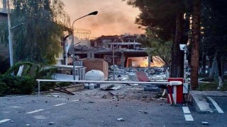 İranın 100 yıllık araştırma merkezi vuruldu