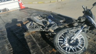 Ispartada otomobil ile motosikletin çarpıştığı kazada 1 kişi yaralandı