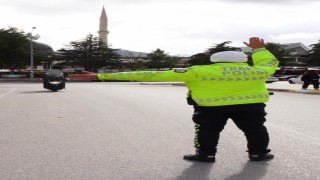 Ispartada son bir haftada polis denetimlerinde 58 aranan şahıs yakalandı