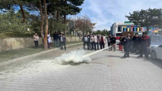 İtfaiye ekiplerinden hastane personeline yangın eğitimi