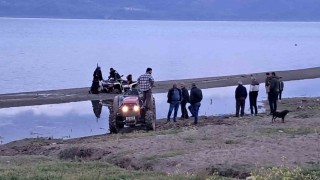 İznikte ATV kuma saplandı, vatandaşlar seferber oldu