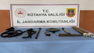 Kaçak kazı malzemeleri ele geçirildi, 2 şüpheli yakalandı