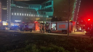 Kağıthanede alışveriş merkezinde yangın paniği