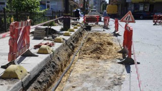 Kağıthanede elektrik hatları yer altına alınarak altyapı güçlendiriliyor