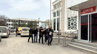 Kahramanmaraşta 2,1 milyonluk vurgun yapan sahte polisler yakalandı