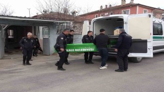 Kan donduran cinayet: İki kardeş bir oldu, babalarını bıçak ve baltayla öldürdü