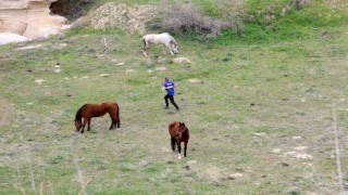 Kapadokyada sporcular hem zamana hem zorlu doğa şartlarına meydan okudu