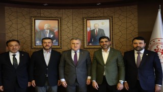 Karabük heyeti Gençlik ve Spor Bakanı Bak ile görüştü