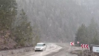 Karabükün yüksek kesimlerinde kar yağışı yeniden başladı