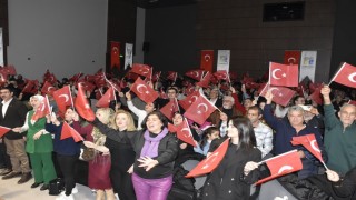 Karacabeyde kahramanlık türküleriyle duygu dolu gece
