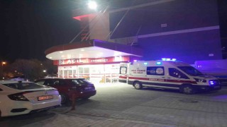 Karapınarda iki otomobil çarpıştı: 4 yaralı