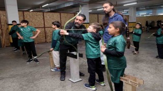 Karatayda Spor Okulları gençleri geleceğe taşıyor