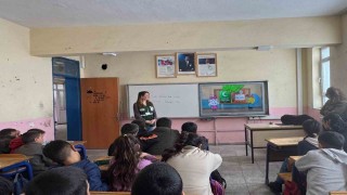 Kars Çerme Ortaokulu öğrencilerine bağımlılıkla mücadele eğitimi verildi