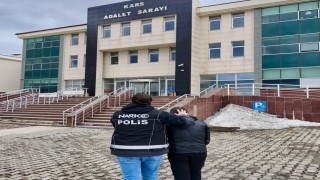 Karsta torbacılara operasyon: Uyuşturucu satıcısı tutuklandı
